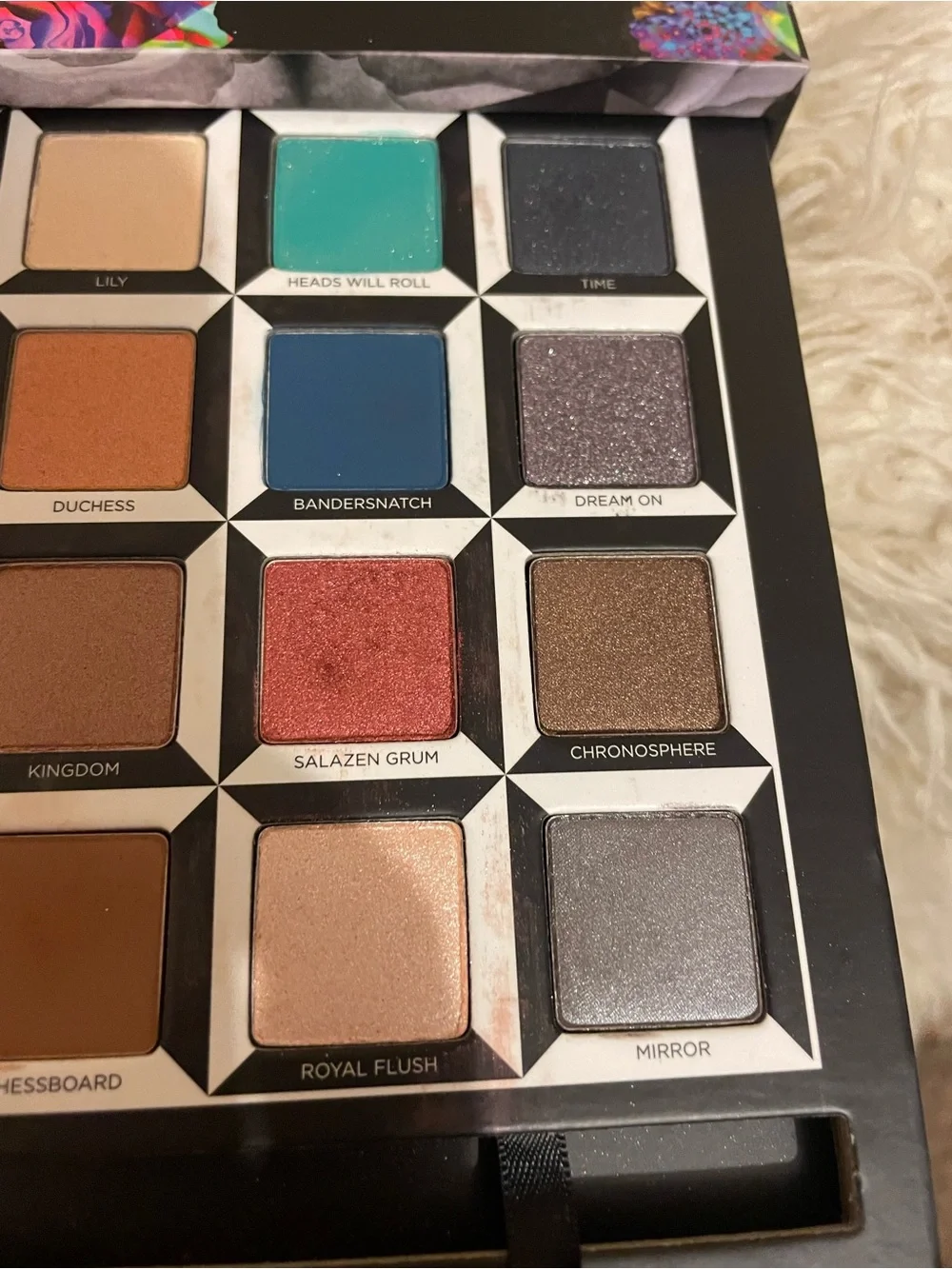 Urban Decay Alice Through the Looking Glass Eyeshadow Palette Limited Edition